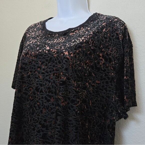 Free People Velvet Teddy Burnout Top Size Medium NWT - Picture 11 of 14